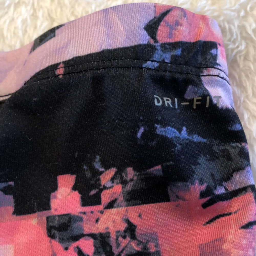 Nike Dri fit long sleeve and legging set - Picture 8 of 8
